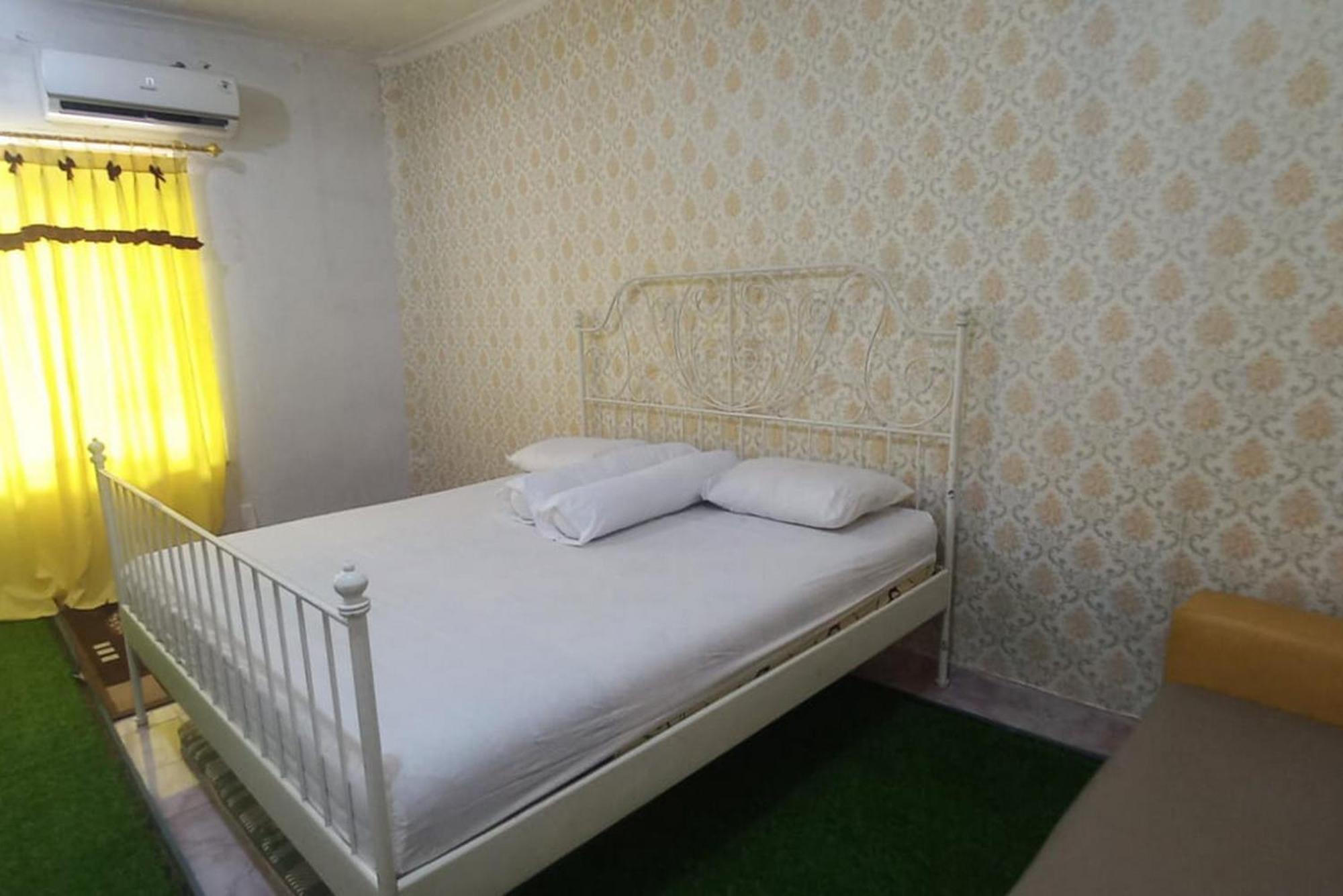 Fortuna Hotel Redpartner Near Exit Tol Paiton ภายนอก รูปภาพ