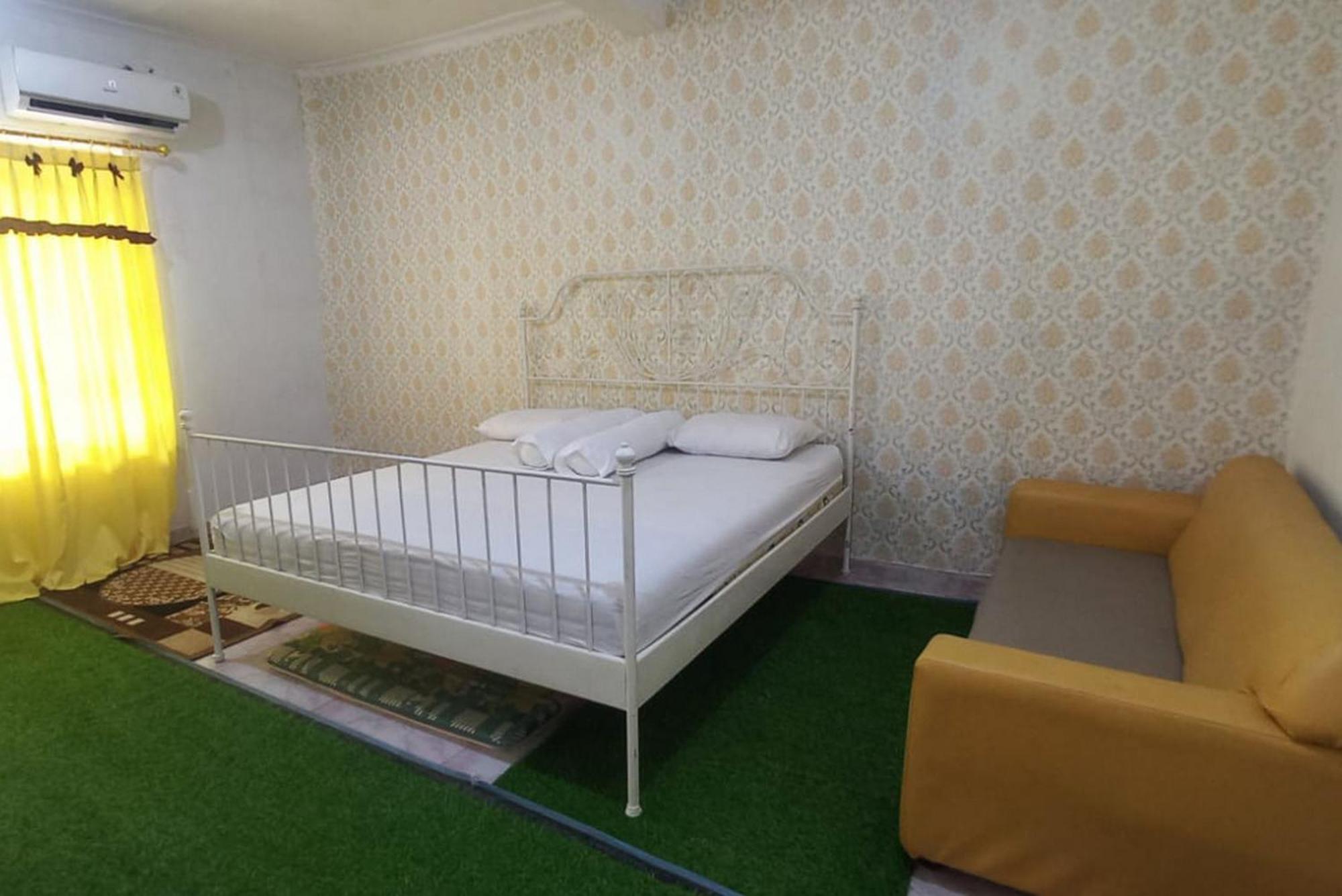 Fortuna Hotel Redpartner Near Exit Tol Paiton ภายนอก รูปภาพ
